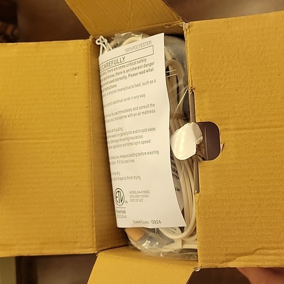 Foot Warmer with Remote Control - Picture 10 of 14